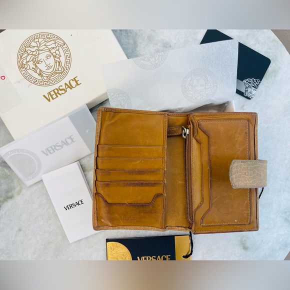 Versace Wallet - Picture 5 of 15
